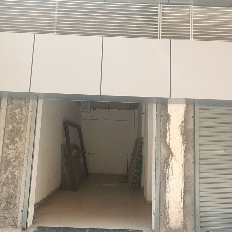 Kitchen, shri-radha-aqua-garden Commercial Shop 425 Sq.Ft. In Sector 16b Greater Noida Greater Noida 10407005
