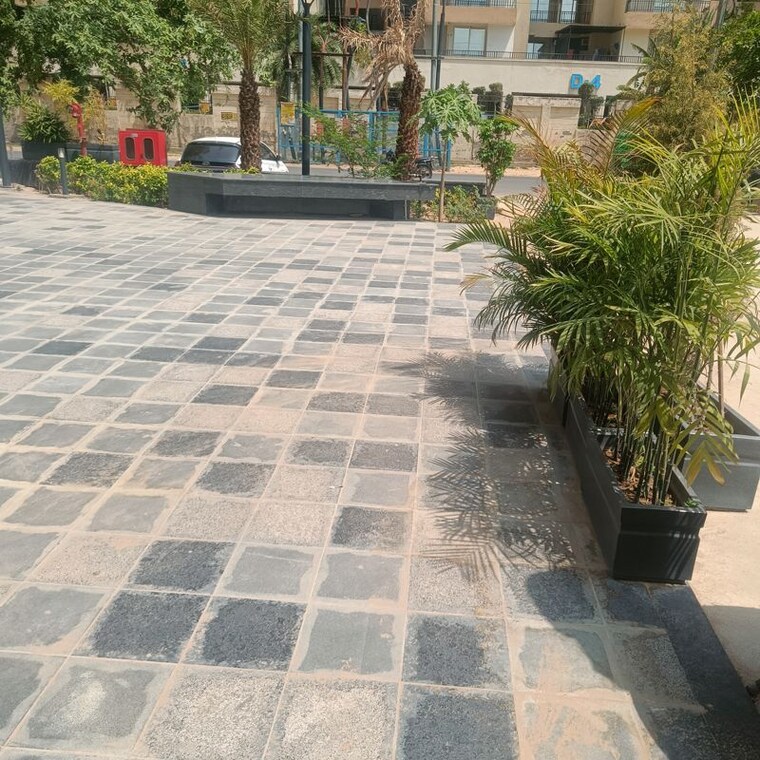 Balcony, shri-radha-aqua-garden Commercial Shop 425 Sq.Ft. In Sector 16b Greater Noida Greater Noida 10407005