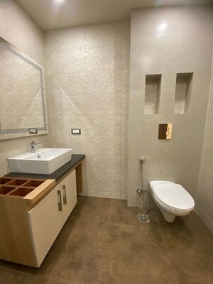 Bathroom in 4 BHK Builder Floor at Dlf Phase I – for Rent