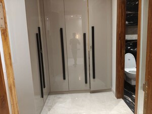 Building Lobby in 4 BHK Builder Floor at Dlf Phase I – for Rent