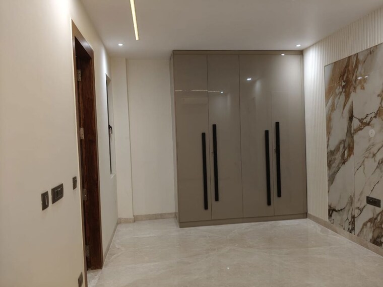 Room, dlf phase i 4 Bedroom 3000 Sq.Ft. Builder Floor In Dlf Phase I Gurgaon 10407012
