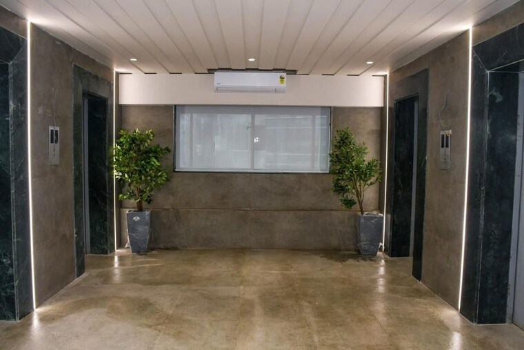 Room, midc Commercial Office Space 7500 Sq.Ft. In Midc Mumbai 10407027