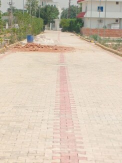 Plot For Sale in U I T