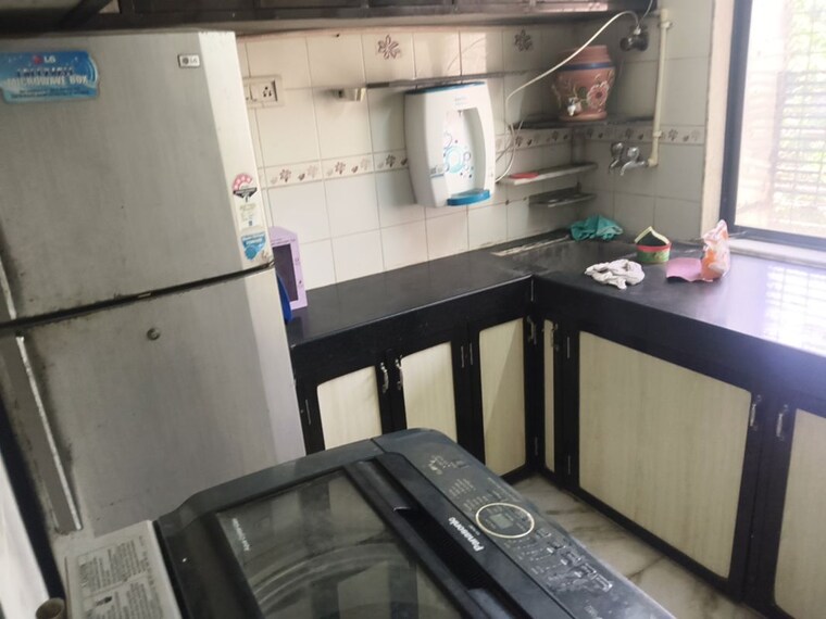 Kitchen, irla 1 Bedroom 400 Sq.Ft. Apartment In Irla Mumbai 10407042