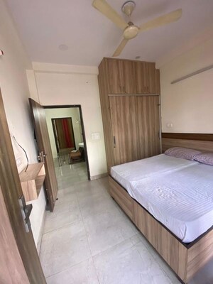 Bedroom in 2 BHK Builder Floor at Sector 43 – for Rent