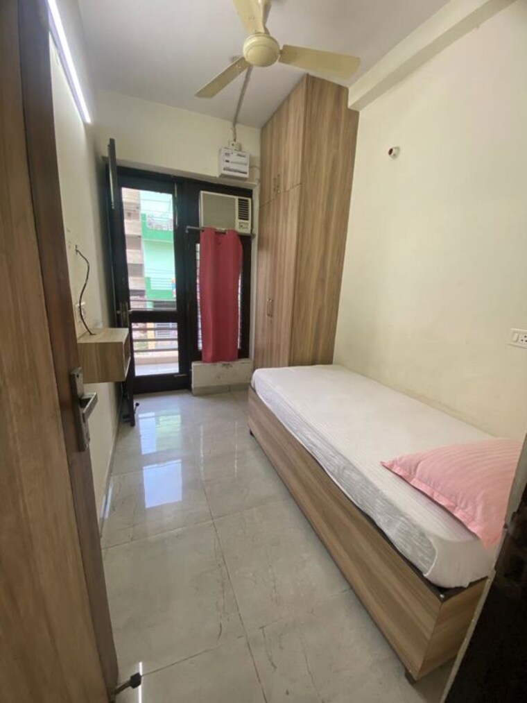 Bedroom, sector 43 2 Bedroom 2000 Sq.Ft. Builder Floor In Sector 43 Gurgaon 10407052