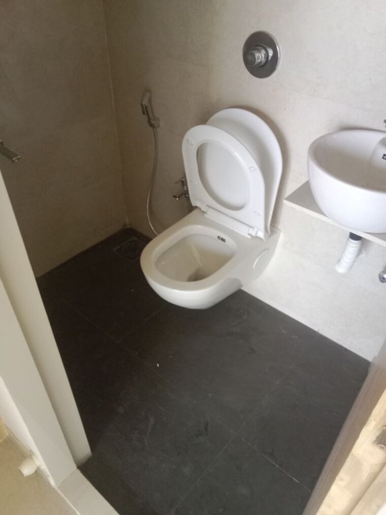 Bathroom, navkar-city 2 Bedroom 840 Sq.Ft. Apartment In Naigaon East Palghar 10407044
