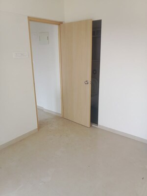 Room in 2 BHK Apartment at Navkar City, Naigaon East – for Rent
