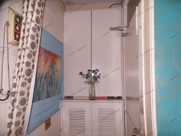 Attached Bathroom, chittaranjan park 3 Bedroom 1350 Sq.Ft. Builder Floor In Chittaranjan Park Delhi 10407067