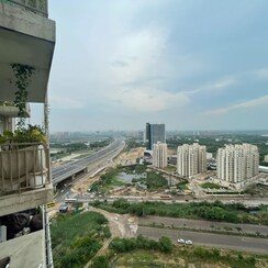 4 BHK + Pooja Room,Servant Room,Extra Room Apartment For Rent in Conscient Heritage Max