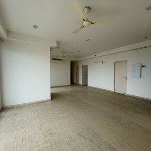 Room in 4 BHK Apartment at Conscient Heritage Max, Sector 102 – for Rent