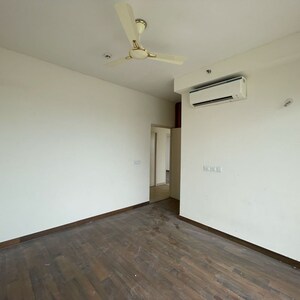 Room in 4 BHK Apartment at Conscient Heritage Max, Sector 102 – for Rent