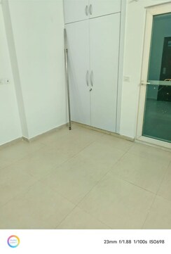 1 BHK + Basement Apartment For Rent in Maxblis Grand Kingston
