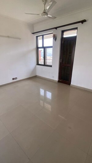 Room in 4 BHK Penthouse at AWHO Twin Towers PH4, Omega I Greater Noida – for Rent