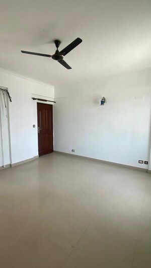 Room in 4 BHK Penthouse at AWHO Twin Towers PH4, Omega I Greater Noida – for Rent