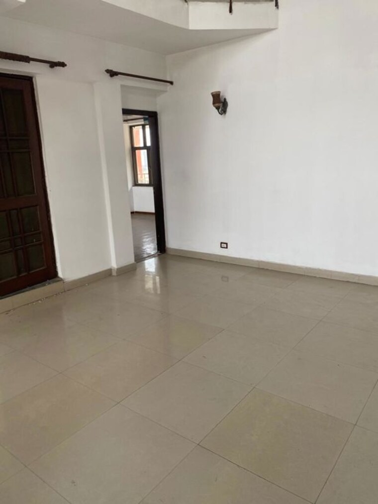 Room, awho-twin-towers-ph4 4 Bedroom 4000 Sq.Ft. Penthouse In Omega I Greater Noida Greater Noida 10407075