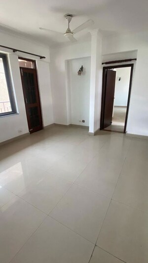 Room in 4 BHK Penthouse at AWHO Twin Towers PH4, Omega I Greater Noida – for Rent