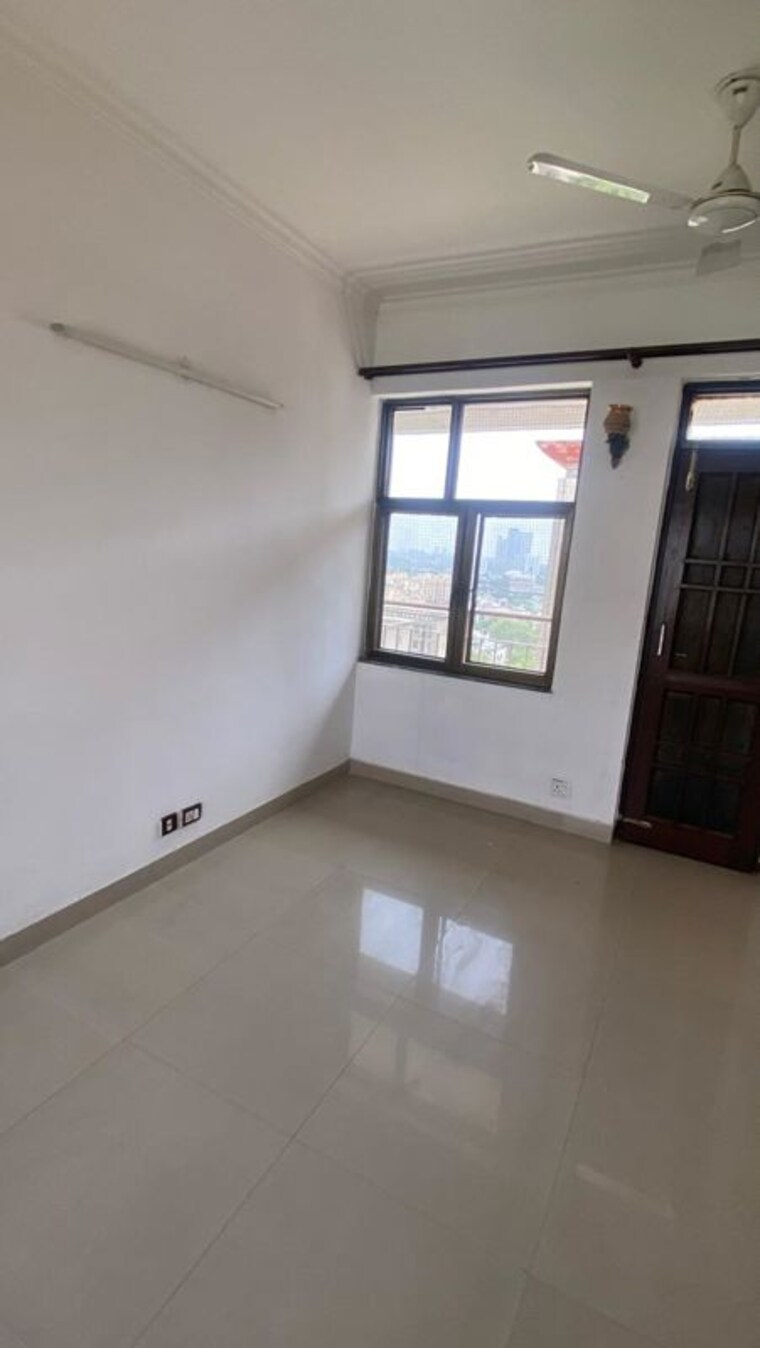 Room, awho-twin-towers-ph4 4 Bedroom 4000 Sq.Ft. Penthouse In Omega I Greater Noida Greater Noida 10407075