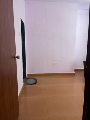 Room in 1 BHK Apartment at DB Orchid Ozone, Dahisar East – for Rent