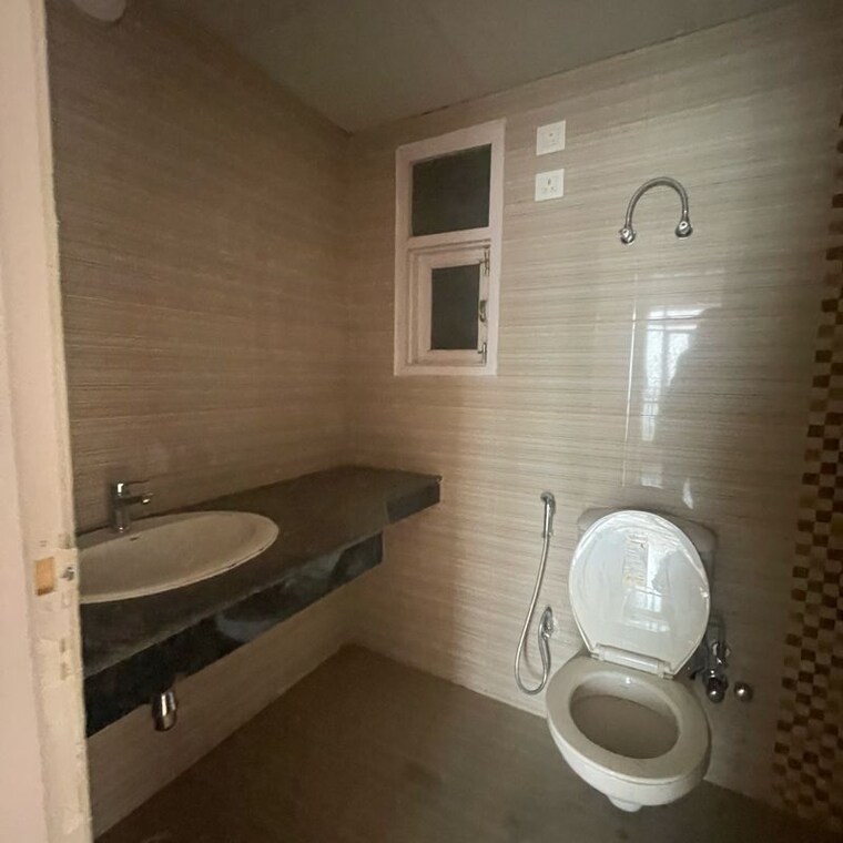 Bathroom, emaar-imperial-gardens 3 Bedroom 2025 Sq.Ft. Apartment In Sector 102 Gurgaon 10407119