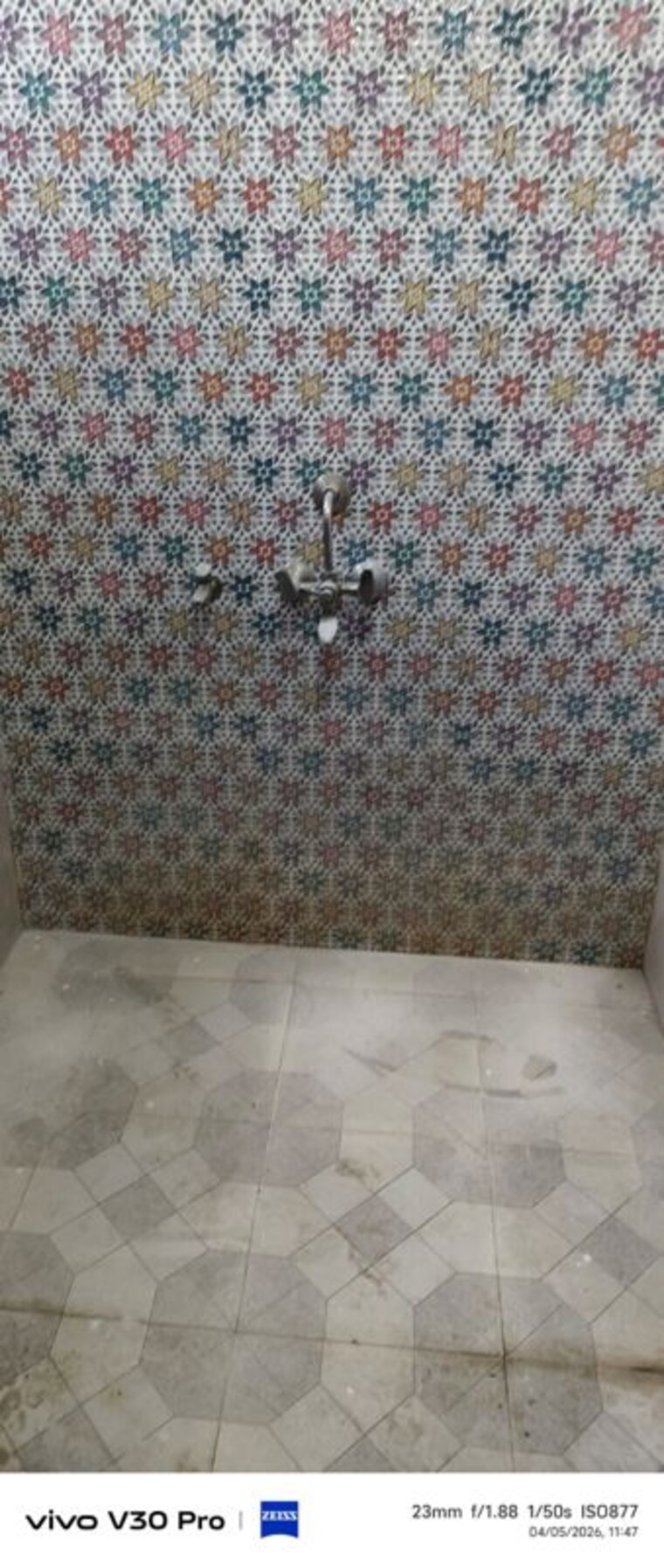 Bathroom, vasundhara enclave 2 Bedroom 1000 Sq.Ft. Apartment In Vasundhara Enclave Delhi 10407112