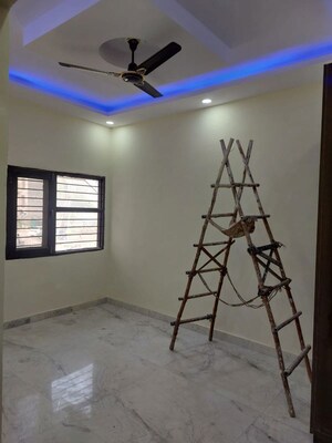 Room in 3 BHK Builder Floor at Green Fields Colony – for Rent