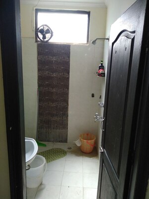 Bathroom in 1 BHK Builder Floor at Lajpat Nagar 4 – for Rent