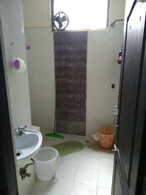 Bathroom in 1 BHK Builder Floor at Lajpat Nagar 4 – for Rent