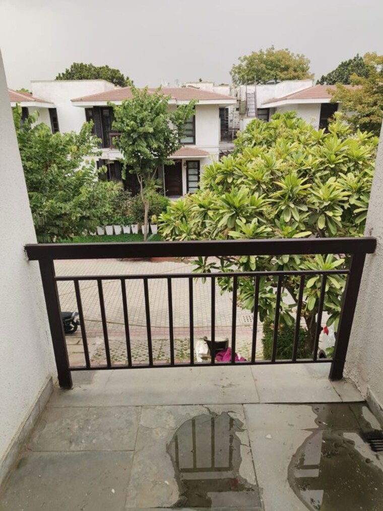 Balcony, vipul-tatvam-villas 3 Bedroom 3000 Sq.Ft. Villa In Sector 48 Gurgaon 10407152