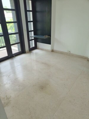 Room in 3 BHK Villa at Vipul Tatvam Villas, Sector 48 – for Rent