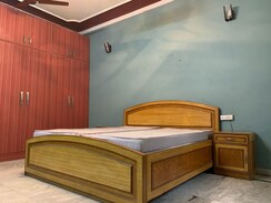 2 BHK Apartment For Rent in Express Green