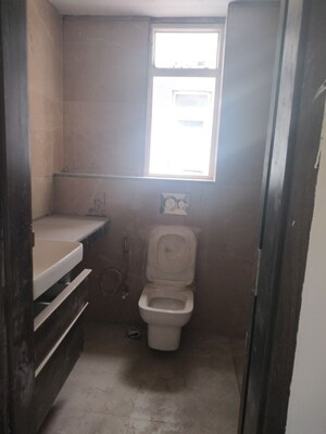 Bathroom in 2.5 BHK Apartment at Smart World Orchard, Sector 61 – for Sale