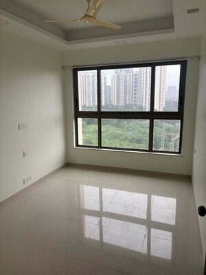 2 BHK Apartment For Rent in Kalpataru Immensa B, Kolshet Road