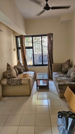 1 BHK Apartment For Rent in K Raheja Vihar