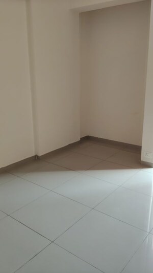 Room in 2 BHK Apartment at Wave City, Wave City – for Sale