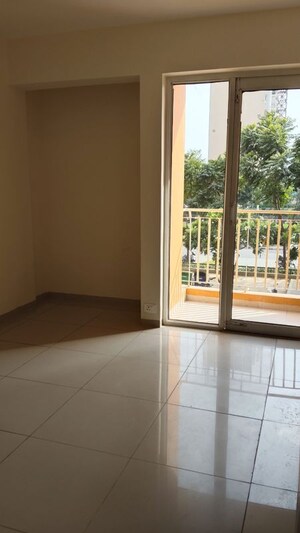 Room in 2 BHK Apartment at Wave City, Wave City – for Sale