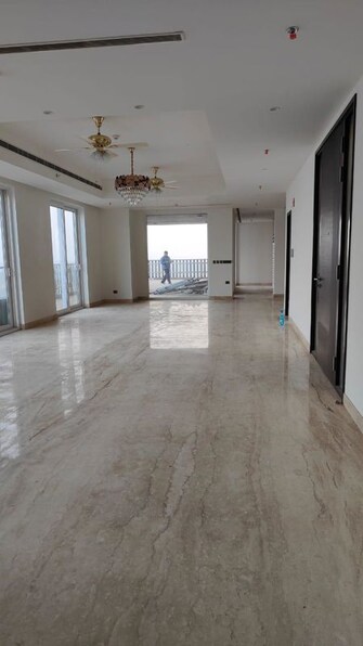 5 BHK + Pooja Room,Servant Room,Study Room Penthouse For Rent in Mahindra Luminare in Sector 59, Gurgaon