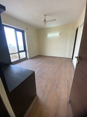 Room in 2 BHK Apartment at Sarvome Shree Homes, Sector 45 – for Rent