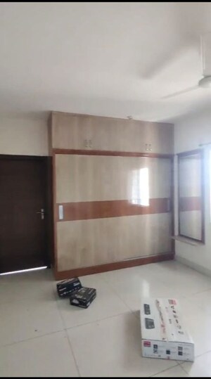 Room in 2 BHK Apartment at My Home Krishe, Financial District – for Rent