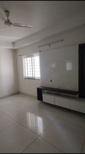 Room in 2 BHK Apartment at My Home Krishe, Financial District – for Rent