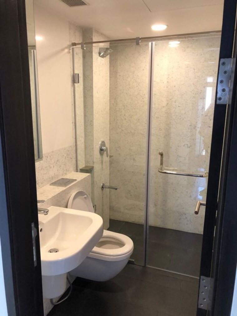 Bathroom, lodha-new-cuffe-parade 2 Bedroom 923 Sq.Ft. Apartment In Wadala Mumbai 10407279