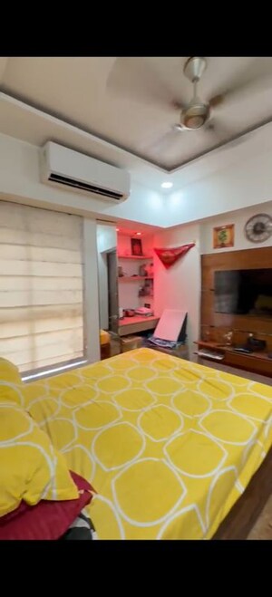 Bedroom in 3 BHK Apartment at Lodha Amara, Kolshet Road – for Sale