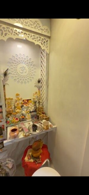 Furnished Amenities in 3 BHK Apartment at Lodha Amara, Kolshet Road – for Sale