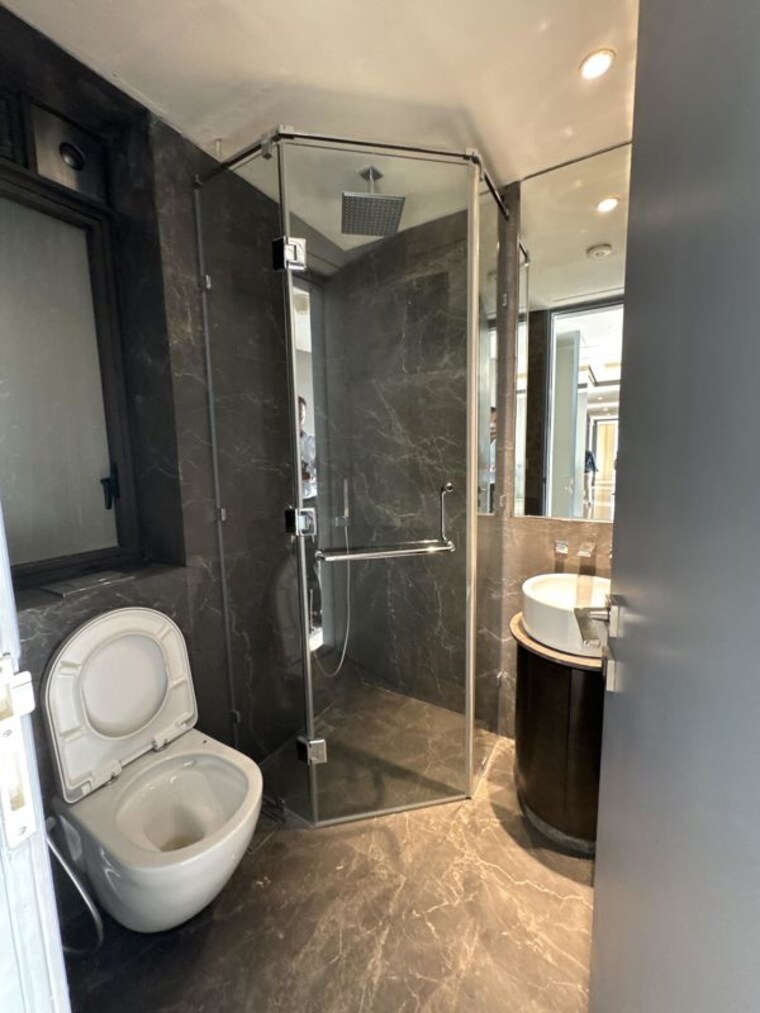 Bathroom, lodha-trump-tower 4 Bedroom 1650 Sq.Ft. Apartment In Worli Mumbai 10407299