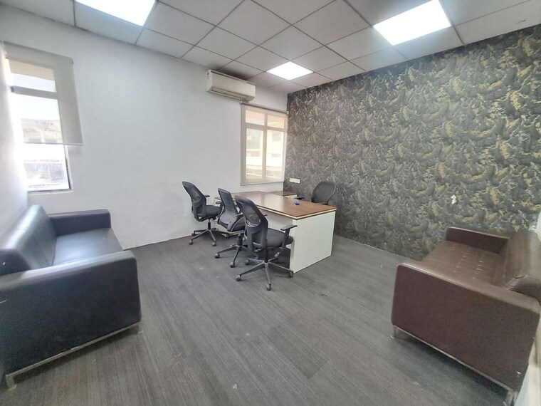 Living Room, sector 63 Commercial Office Space 7000 Sq.Ft. In Sector 63 Noida 10407220