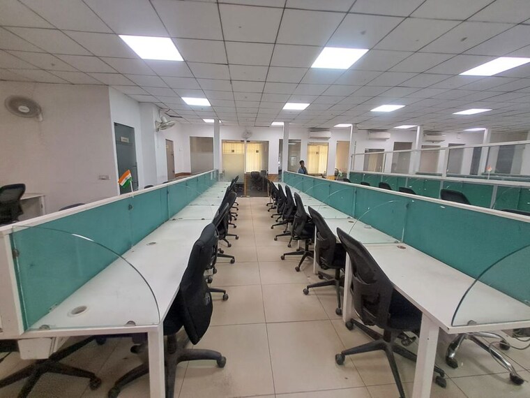 Team Area, sector 63 Commercial Office Space 7000 Sq.Ft. In Sector 63 Noida 10407220