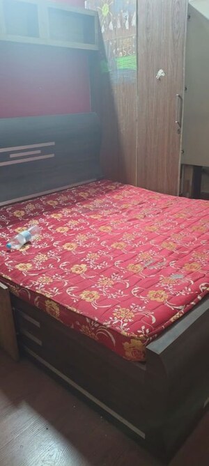 Bedroom in 2 BHK Builder Floor at Greenwell Society, Gyan Khand I – for Rent