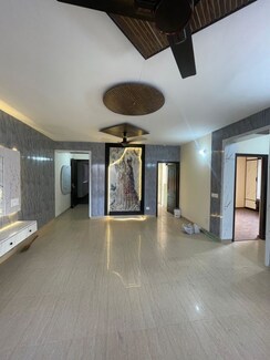 3 BHK + Servant Room Apartment For Rent in 3C Orris Greenopolis