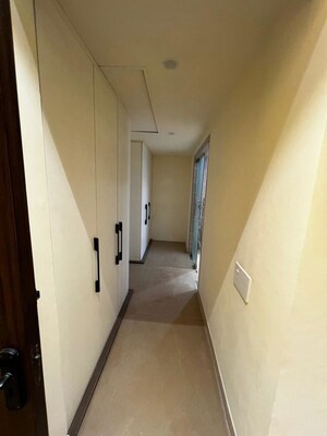 Building Lobby in 4 BHK Villa at SS Hibiscus, Sector 50 – for Rent