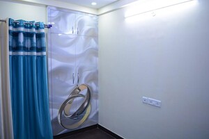 Furnished Amenities in 2.5 BHK Apartment at Aims AMG Complex, Sector 75 – for Sale